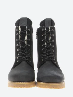 Anfibio - Bree in Black