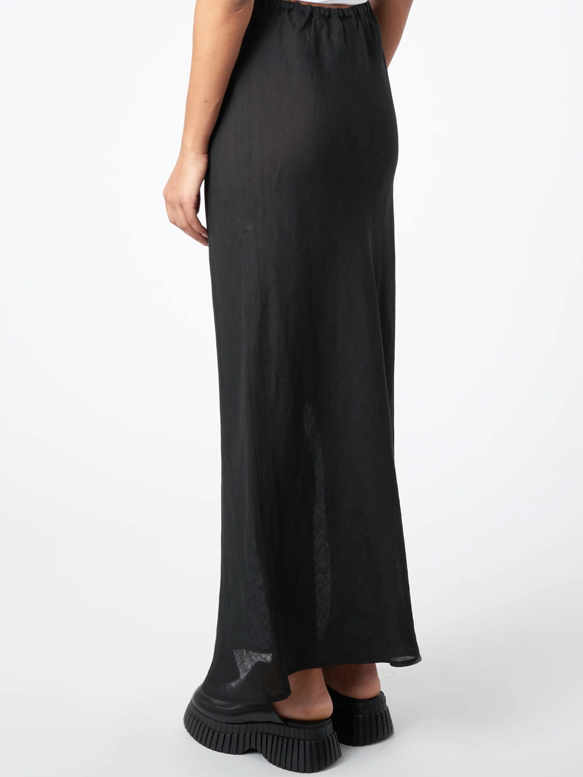 Baserange - Dydine Skirt in Black