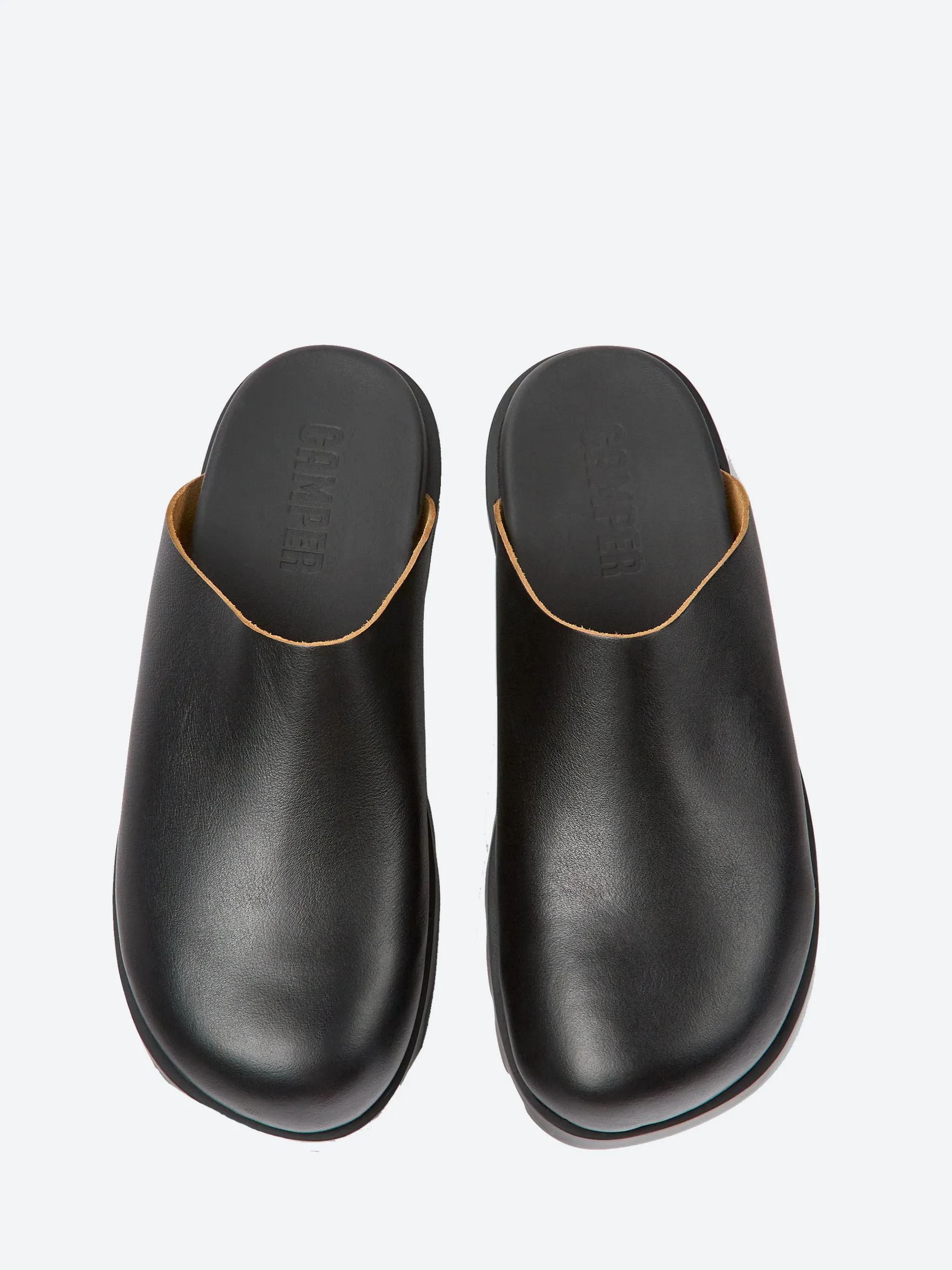 Camper - Brutus Clogs in Black