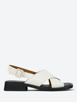 Camper - Dana in White