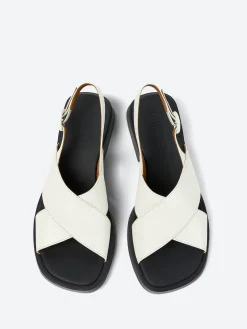 Camper - Dana in White