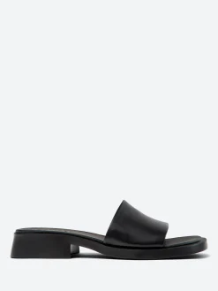 Camper - Dana Sandals in Black