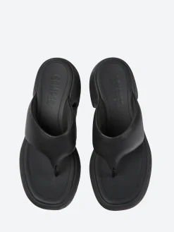 Camper - Thelma in Black