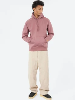 Carhartt WIP - Hooded Chase Sweatshirt in Dusky Pink