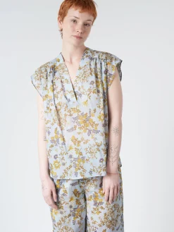 Chloé Stora - Armini Blouse in Bleu Fleurs (Blue Floral)