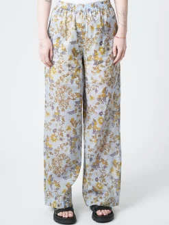 Chloé Stora - Rougail Pant in Bleu Fleurs (Blue Floral)
