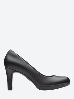 Clarks - Adriel Viola in Black Leather