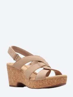 Clarks - Giselle Beach in Sand Suede