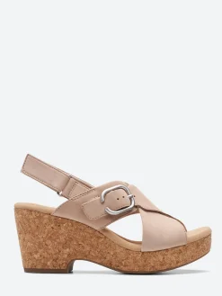 Clarks - Giselle Dove in Sand Nubuck