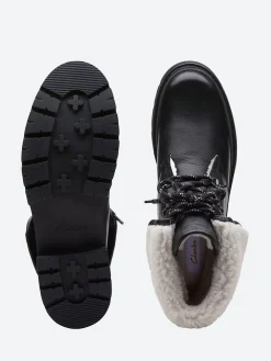 Clarks - Orianna Turn in Black Warmlined