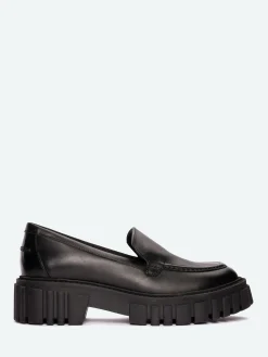 Clarks - Page Loafer in Black