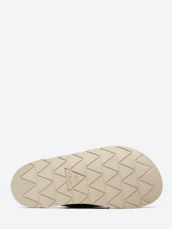 Clarks - Solsbury Strap in Dark Sand Leather