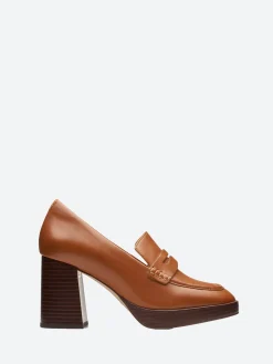 Clarks - Zoya85 Walk in Tan Leather