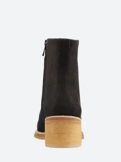 Clarks Originals - Amara Crepe in Black Nubuck