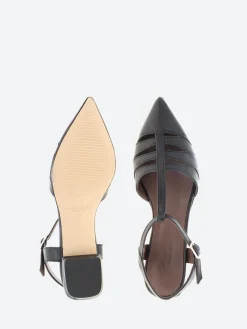 collection PRIVÉE? - C1492 Pointed Toe Flats in Black