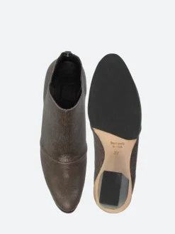 Cydwoq - Protest in Vene Grey