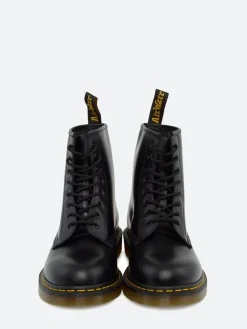 Dr. Martens - 1460 in Black Smooth Leather