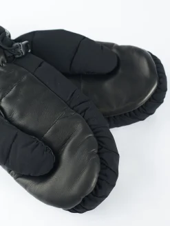 Elmer - Gore-Tex Lined Mitten in Black