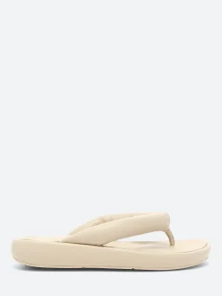 FitFlop - Iqushion D-Luxe in Stone Beige