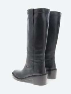 Frye - Kate Pull On in Black