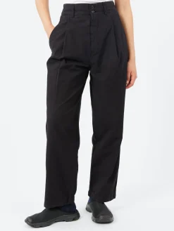 Girls of Dust - British Worker in Black