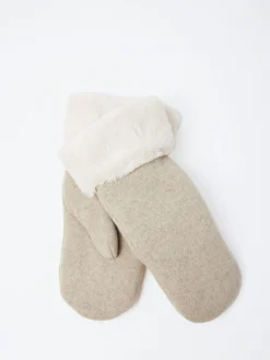 gravitypope - 5475 Mitten in Melambra and Panna