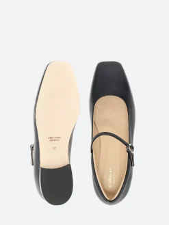 gravitypope - Bethany in Nero Nappa