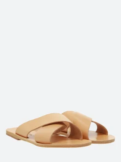 gravitypope - Kaia in Natural