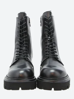 gravitypope - Madira in Nero Vitello