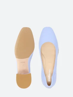 gravitypope - Nadia in Lavender Leather