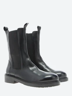 gravitypope - Rona in Nero Davis