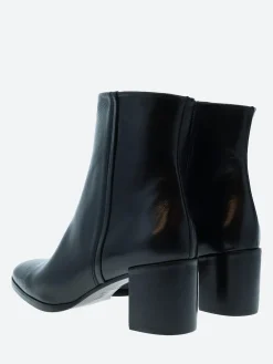 gravitypope - Zo in Black Mayka