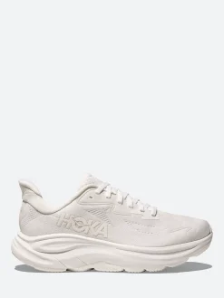 HOKA One One - Clifton 10 in White and White
