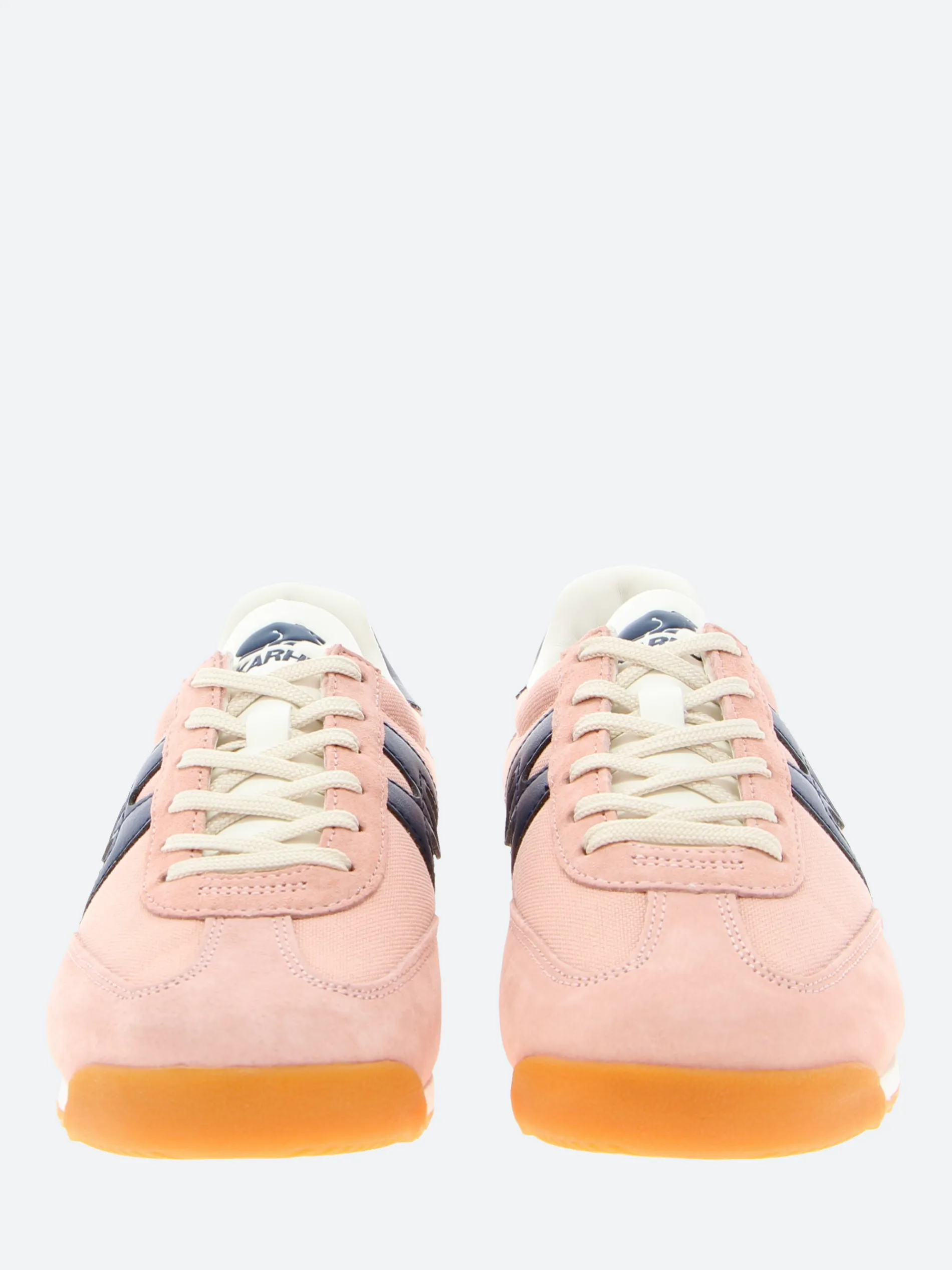 Karhu - Mestari in Rose and Blues