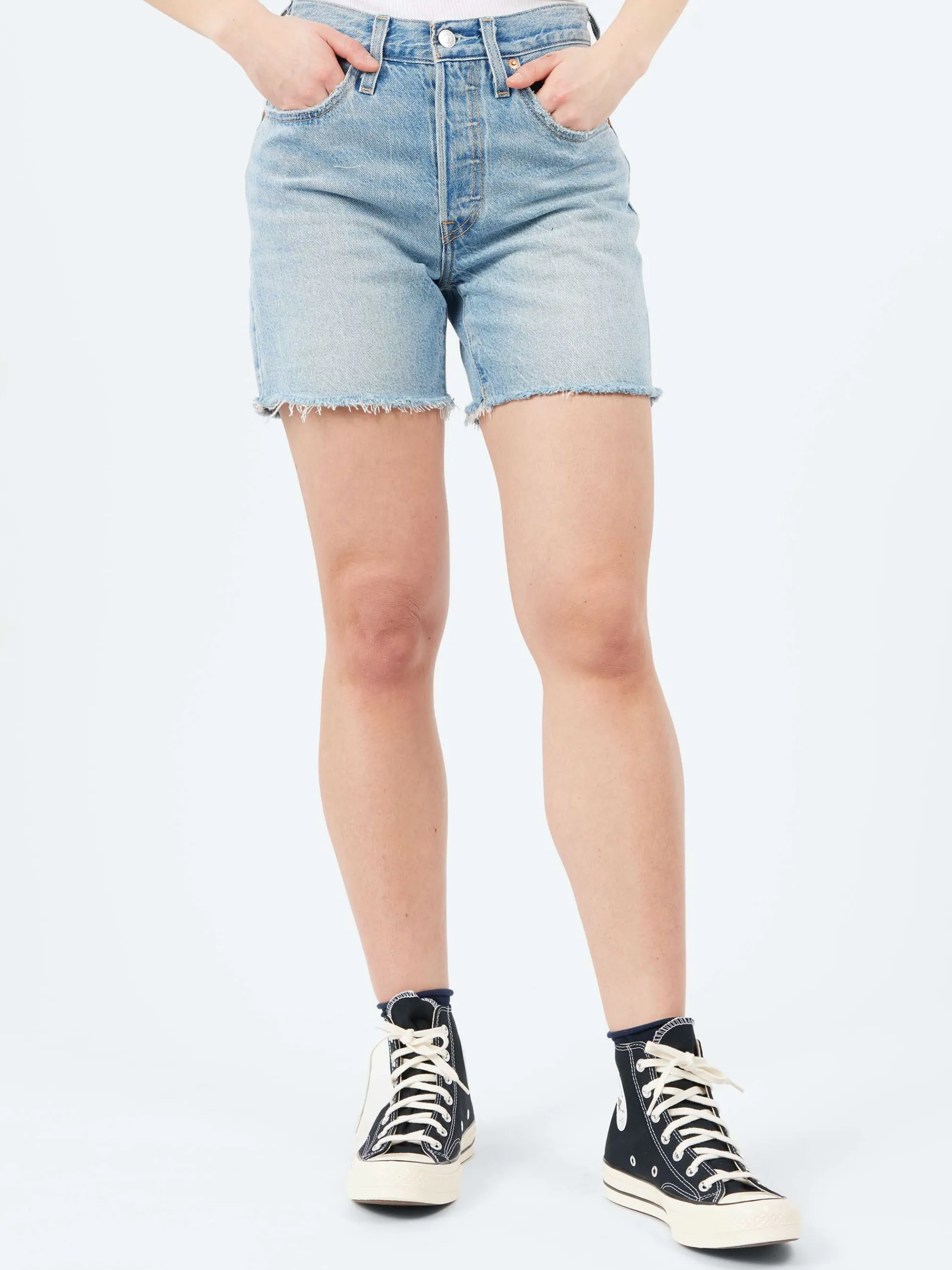 Levi's - 501 Mid Thigh Short in Fun Flare (Light Wash)
