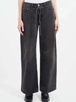 Levi's - XL Straight Women's Jeans in Influential Lady (Black)