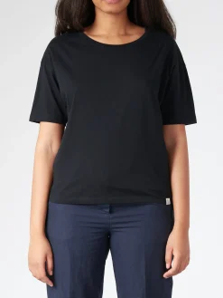 Merz b. Schwanen - Women's Loose Fit T-Shirt in Deep Black