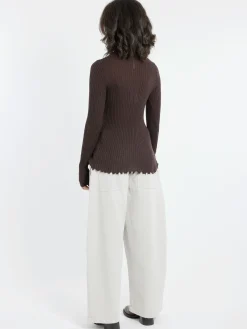MJ Watson - Cashmere Turtleneck in Walnut
