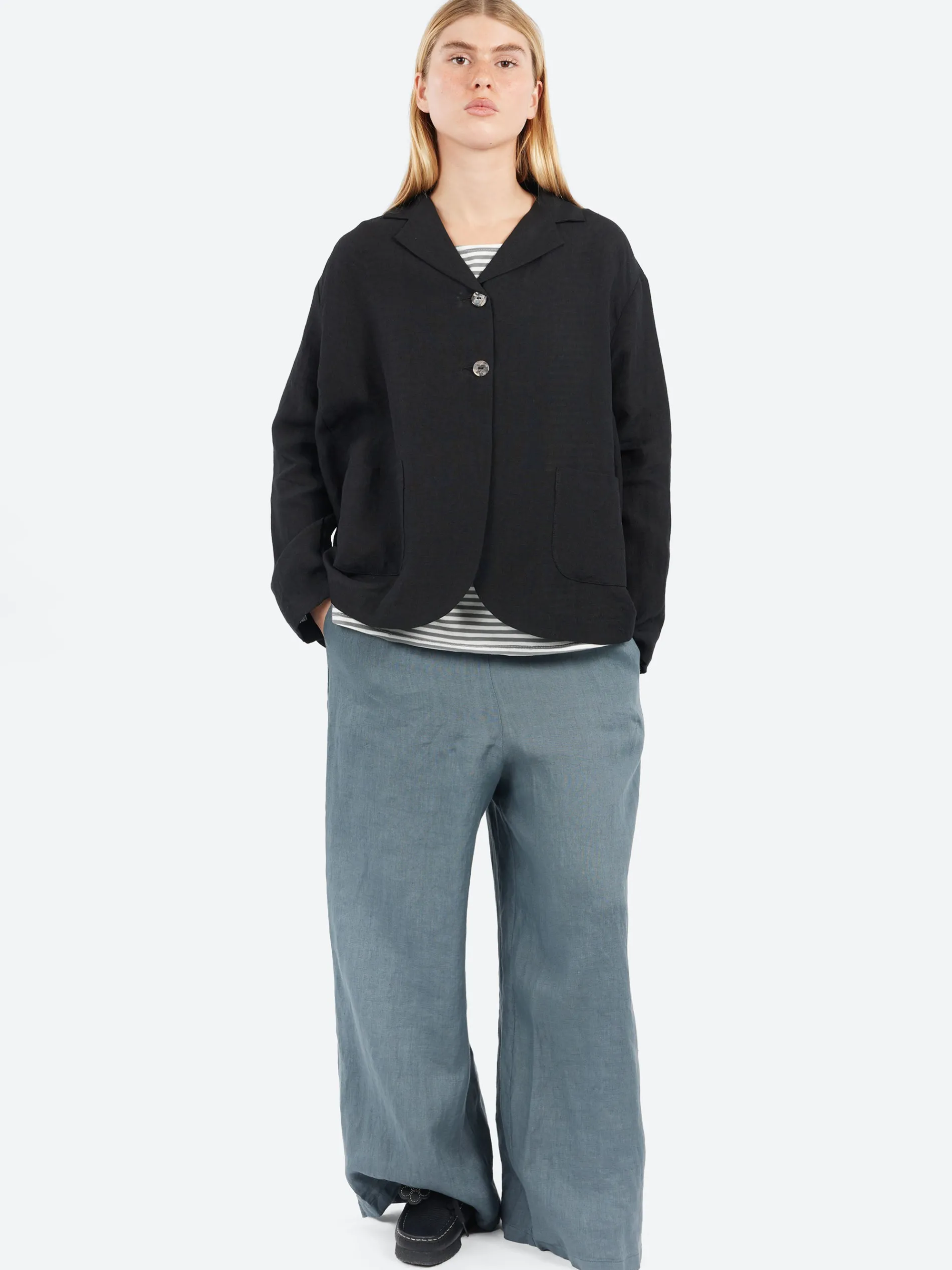 Neirami - Lapels Jacket in Nero