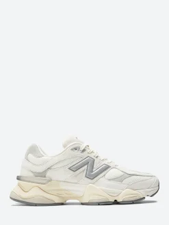 New Balance - 9060 in Sea Salt and Metallic