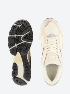 New Balance - 2002R in Calm with Taupe