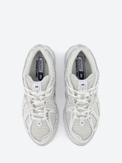 New Balance - 1906R in White Team Royal