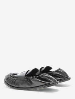 Officine Creative - Fontayne 007 Penny Loafers in Nero Guanteria
