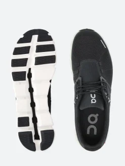 On - Cloud 5 in Black and White