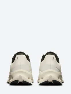 On - Women's Cloudtilt in Pearl and Ice