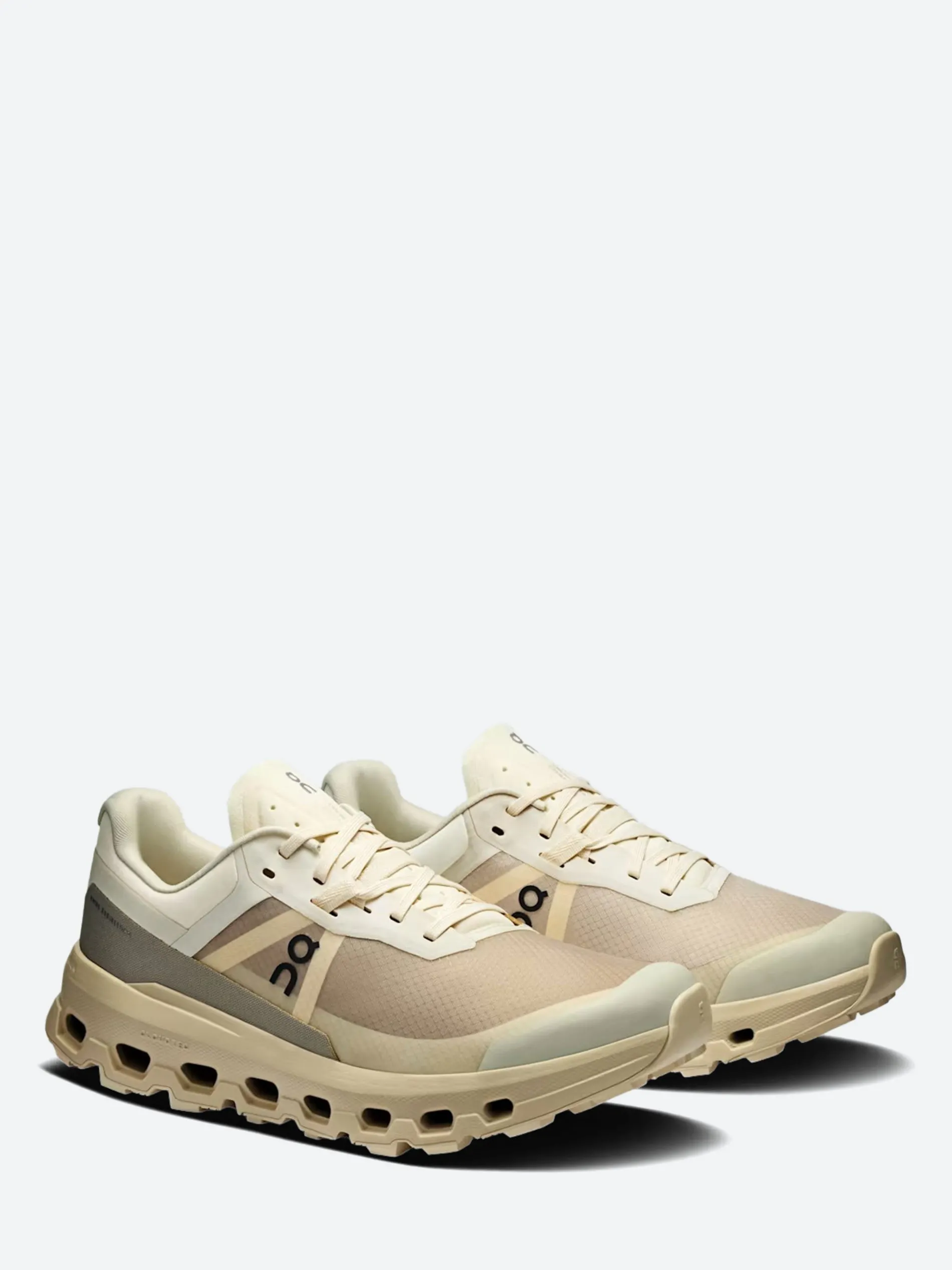 On - Women's Cloudvista 2 in Cream/Desert