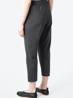 Pas de Calais - Denim Cropped Pants in Black