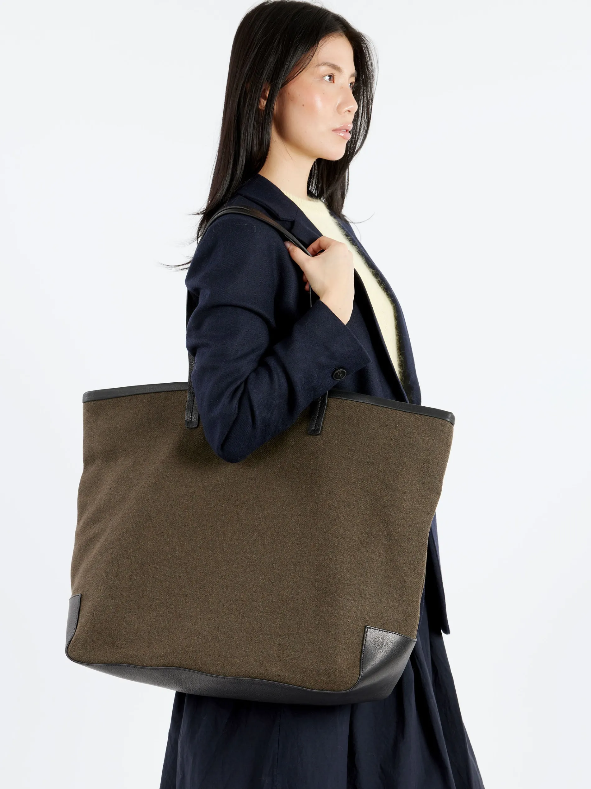 Pomandère - Wool Travel Tag in Khaki