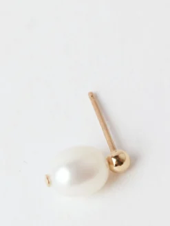 Poppy Finch - Petite Oval Pearl Studs