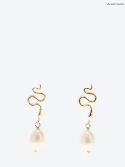 Poppy Finch - Serpent Pearl Drop Earrings in Gold